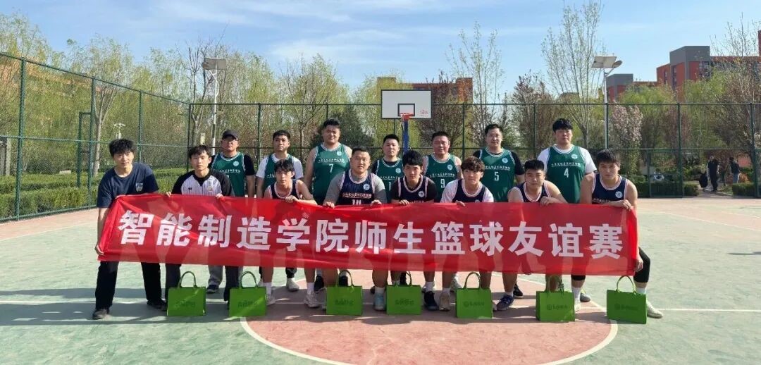 学院简介11.jpg